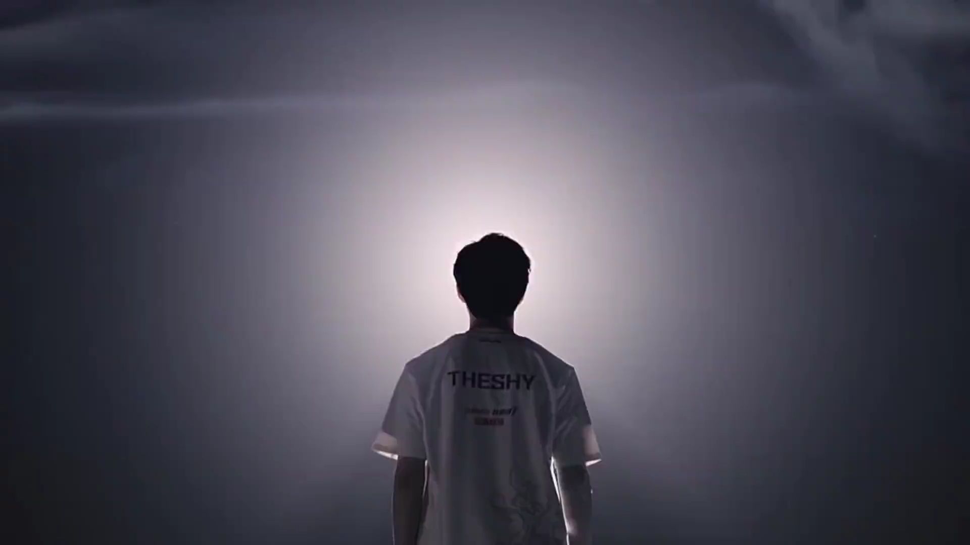 他内心是坚 他内心是坚